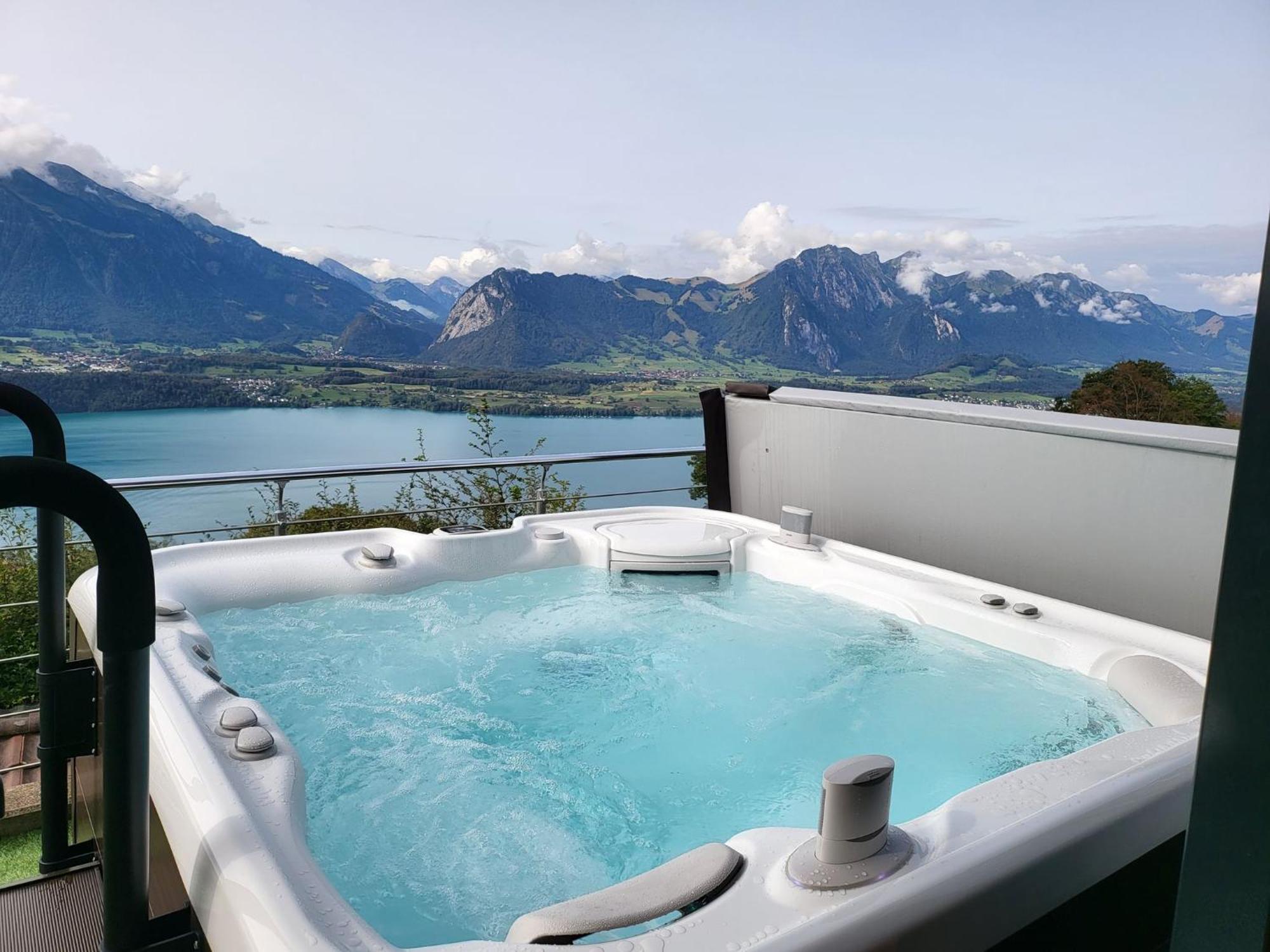 Chalet With View Of The Mountains And The Thun Lake Зигрисвил Екстериор снимка