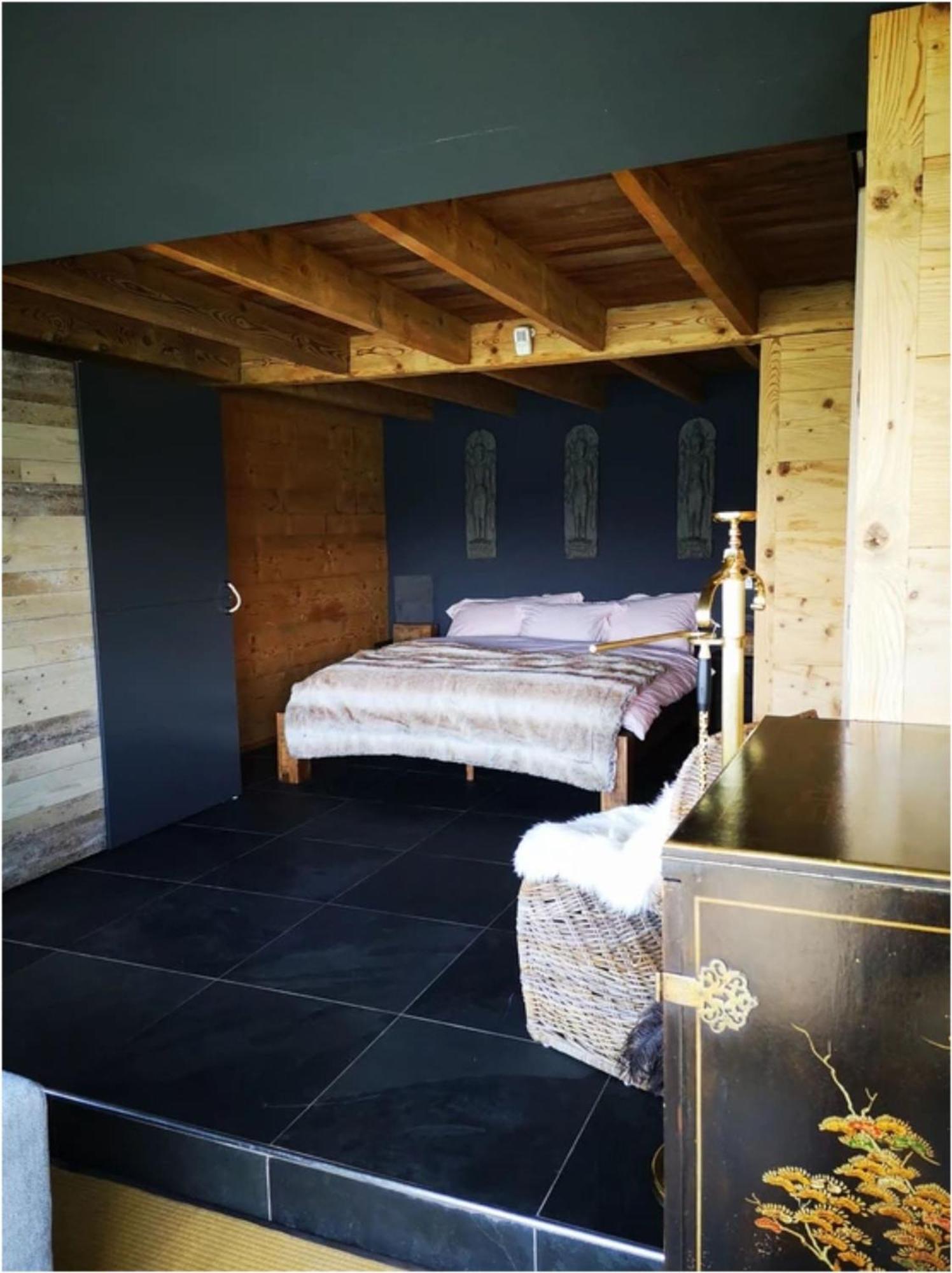 Chalet With View Of The Mountains And The Thun Lake Зигрисвил Екстериор снимка