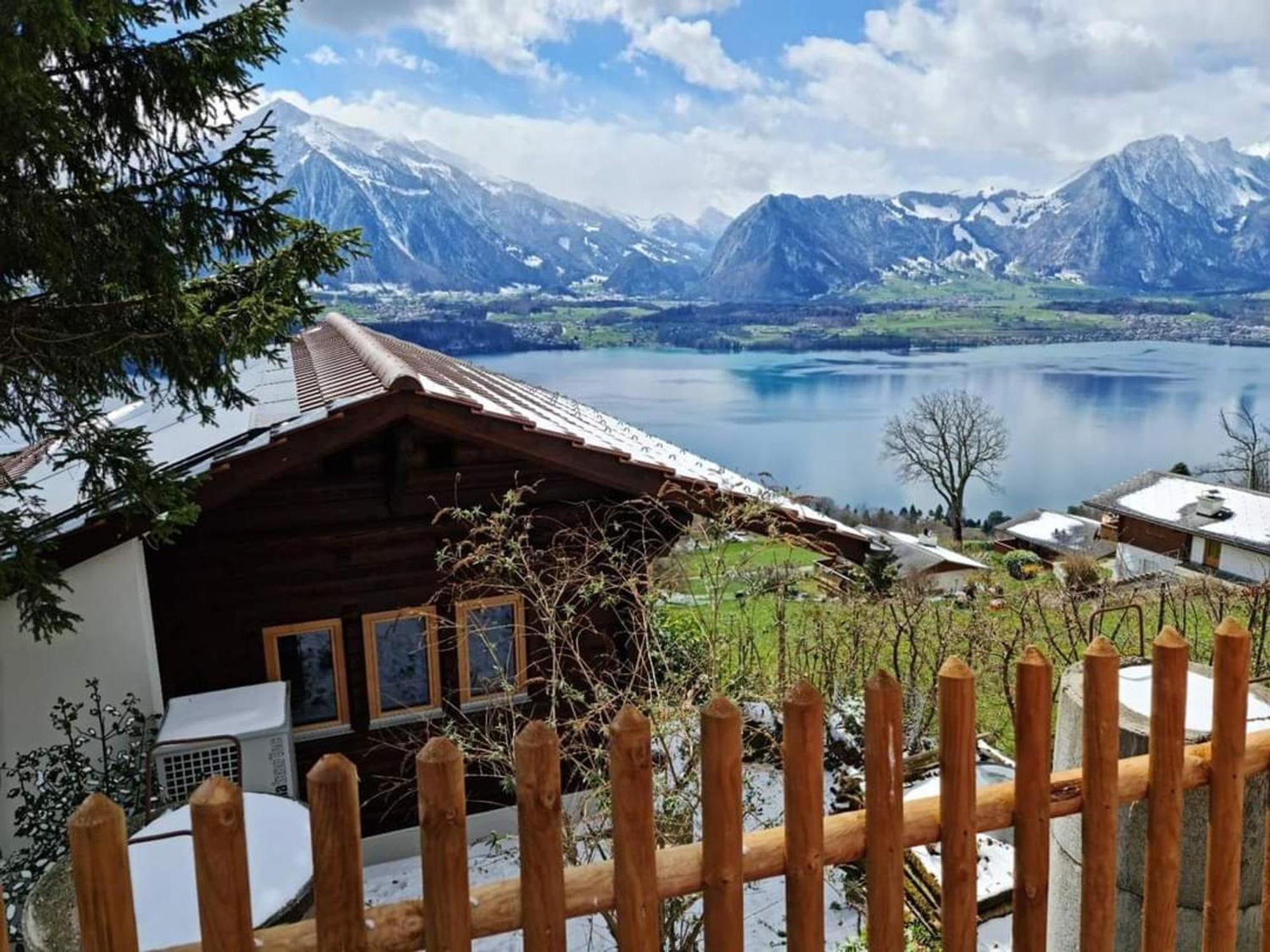 Chalet With View Of The Mountains And The Thun Lake Зигрисвил Екстериор снимка