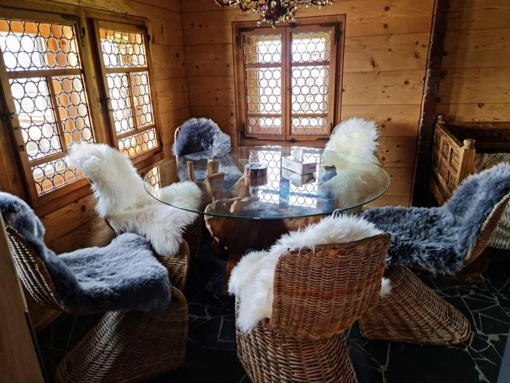 Chalet With View Of The Mountains And The Thun Lake Зигрисвил Екстериор снимка